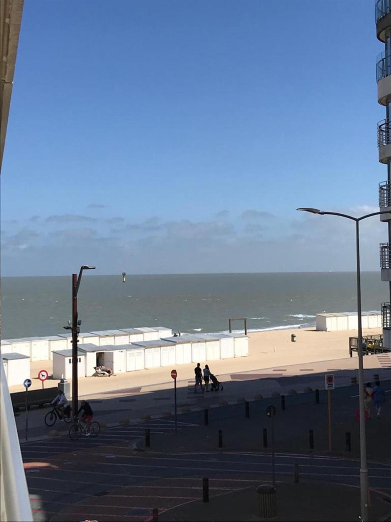 Urbanstay Suites - Beachfront Apartment In Knokke Exterior photo