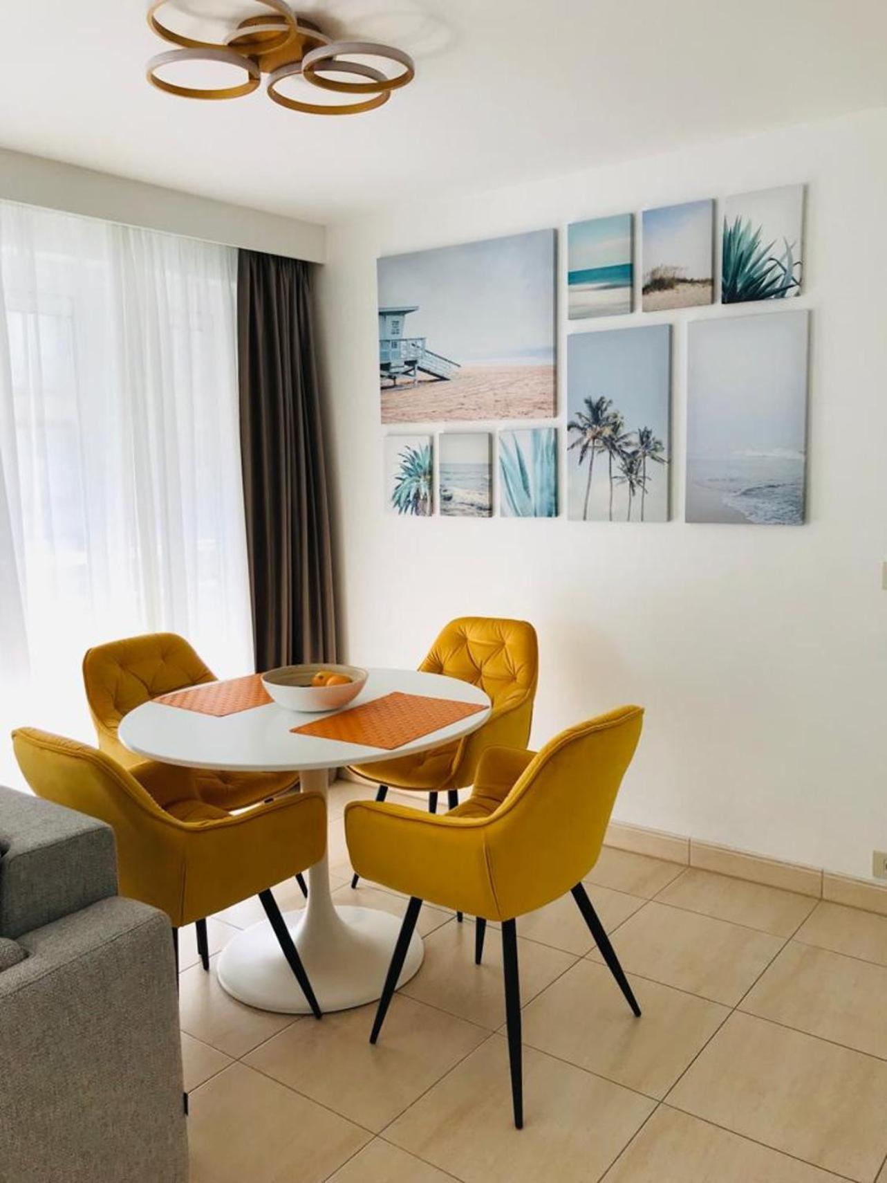 Urbanstay Suites - Beachfront Apartment In Knokke Exterior photo